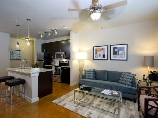 9415 Mcneil Dr, Austin TX  78750-8541 exterior