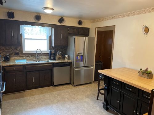 10628 Christiana Ave, Chicago IL 60655-2516 exterior