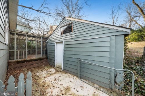 1504 Lawrence St, Washington DC 20017-2913 exterior