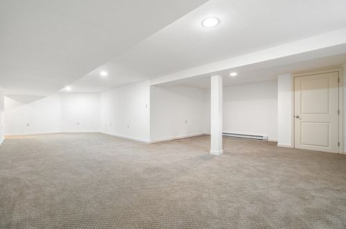 401 Massachusetts Ave, North Andover MA 01845-4340 exterior