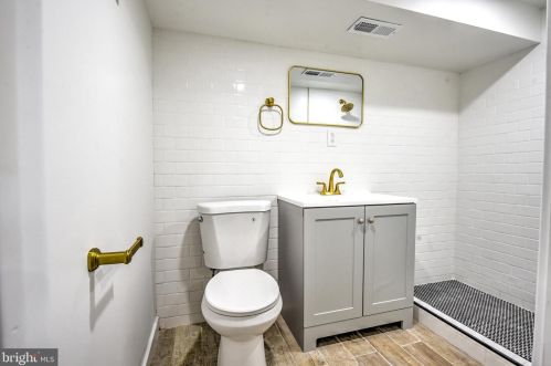 1107 52 St, Philadelphia PA 19143-4217 exterior