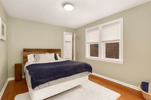 4830 Waveland Ave, Chicago IL 60641-3516 exterior