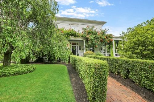 264 Highland St, Worcester MA 01602-2112 exterior