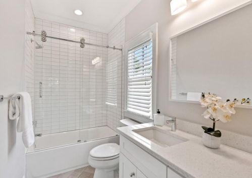 2517 Ellijay Dr, Atlanta GA  30319-3472 exterior