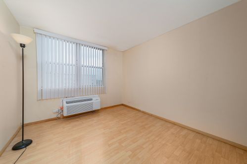 4350 Ford City Dr, Chicago, IL 60652-1292