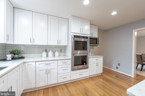 7712 Midday Ln, Alexandria VA 22306-2758 exterior