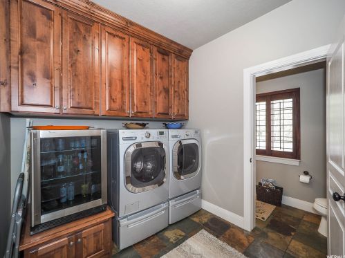 2161 Lorita Way, Sandy UT 84093-6514 exterior