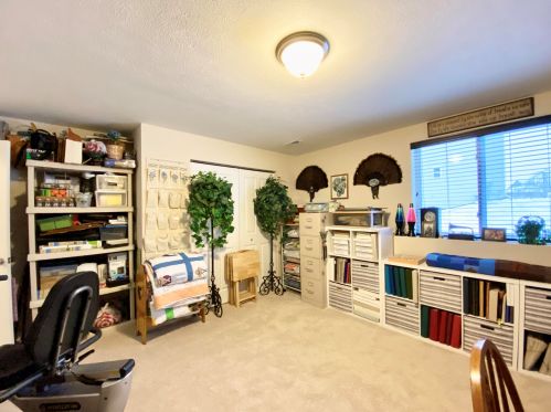 554 Oak Mdw Dr, Middlevle MI 49333-8478 exterior