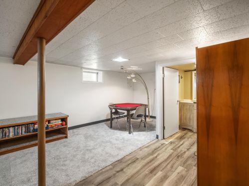 1019 Pne St, Manitowoc WI 54220-2837 exterior