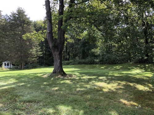 13 Idlewild Dr, Poughkeepsie NY 12601-6601 exterior