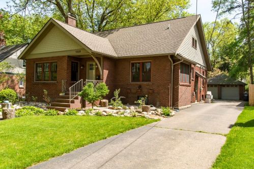 1328 Miles Ave, Kalamazoo MI  49001-4934 exterior