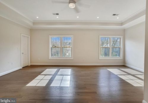 6811 Dillon Ave, Mc Lean VA 22101-4401 exterior