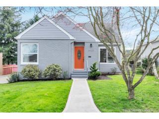 4420 78th Ave, Portland OR  97218-3932 exterior