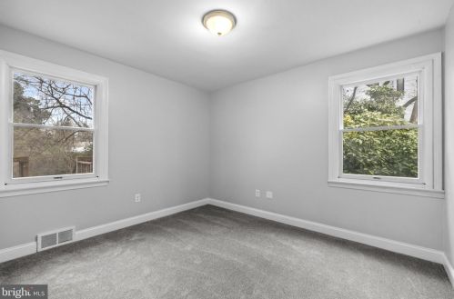 1014 Mulberry St, Chester PA 19015-3045 exterior