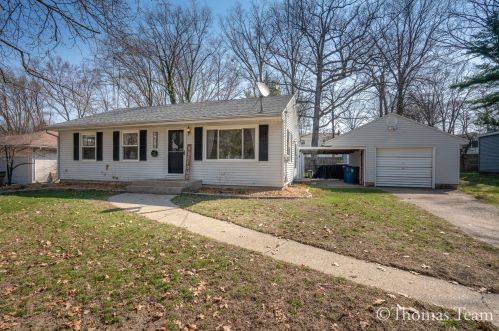 4636 Burgis Ave, Grand Rapids, MI 49508-4552