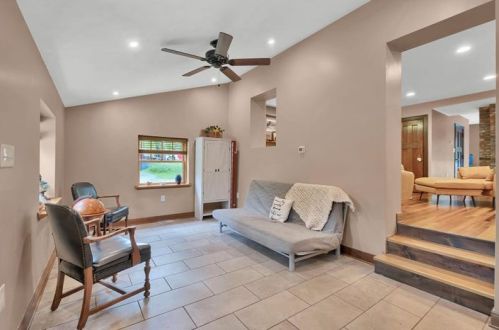 2110 Reis Run Rd, Pittsburgh PA  15237-1445 exterior