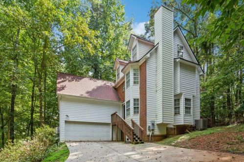 3845 Laurel Brook Way, Lithonia GA  30039-6489 exterior