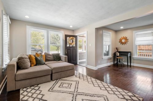 7742 Rannells Ave, Saint Louis MO 63143-1922 exterior