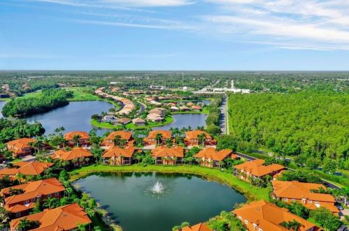 6413 Legacy Cir, Naples FL 34113-8044 exterior