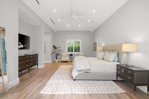 730 6 Ave, Naples FL 34120-4946 exterior