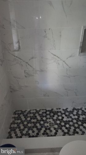 2409 Clarion St, Philadelphia PA  19148-3511 exterior