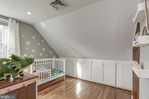 13203 Midway Ave, Rockville MD 20851-1812 exterior