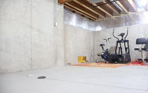 2223 28, Milwaukee WI 53215-2425 exterior