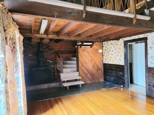 11 Henchman St, Worcester MA 01605-2418 exterior