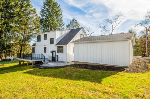 820 Old Thorn Run Rd, Moon Twp PA 15108-1152 exterior