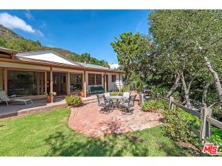 2901 Mandeville Canyon Rd, Los Angeles CA  90049-1010 exterior