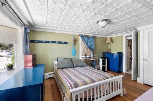 33 5th St, Dover NH 03820-2948 exterior