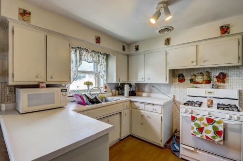 5527 Kilbourn Ave, Chicago IL 60646-5937 exterior