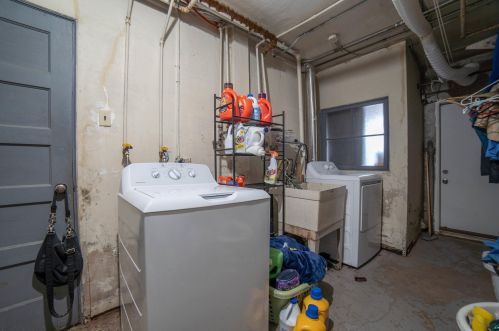 2320 2nd St, Duluth MN 55806-1941 exterior