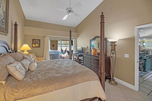 1715 Dominic Ave, Fort Pierce FL 34952-5816 exterior