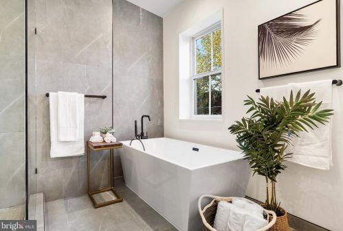 618 Catharine St, Philadelphia PA  19147-2910 exterior