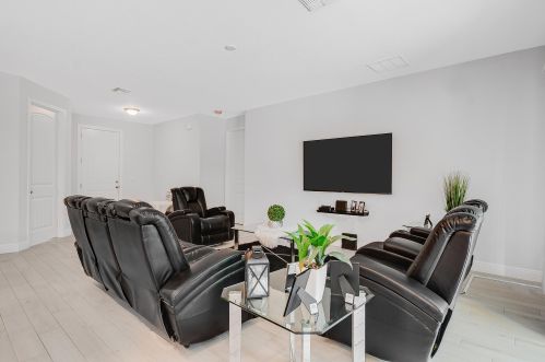 1482 Hunnicut Ave, Fort Pierce FL  34953-7002 exterior