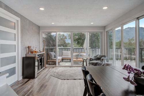 318 David Cir, Sandy UT 84070 exterior