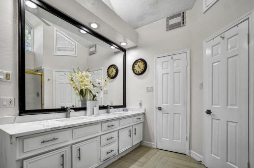 2114 Lazy Grv Dr, Humble TX 77339-3122 exterior