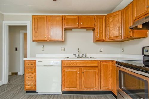 86 Morin Ave, Killingly, CT 06239-1920