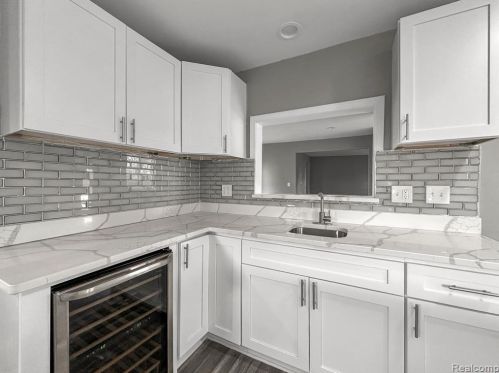 19433 22 Mile Rd, Macomb Township MI 48044-1706 exterior