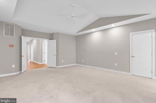 13708 Valley Dr, Rockville MD  20850-5402 exterior