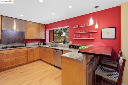 495 Grizzly Peak Blvd, Berkeley CA 94708-1547 exterior