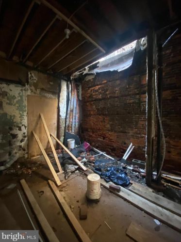 2406 29th St, Philadelphia PA  19132-3021 exterior