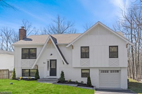 34 Oklahoma Trl, Hopatcong, NJ 07843-1776