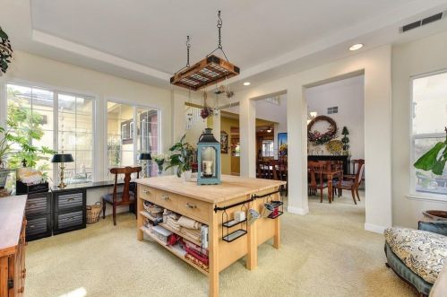 1009 Sandwick Way, Folsom CA 95630-6127 exterior