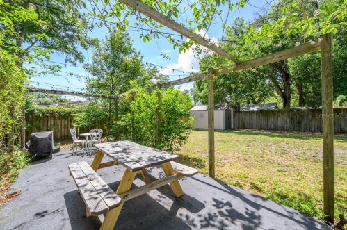 1507 33rd Ave, Tampa FL 33610-8136 exterior