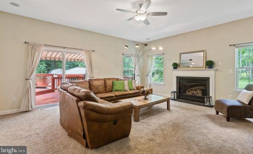 1432 Carlon Ct, Huntingtown MD 20639-2338 exterior