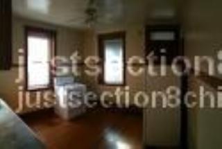 6100 Maplewood Ave, Chicago IL  60659-2804 exterior