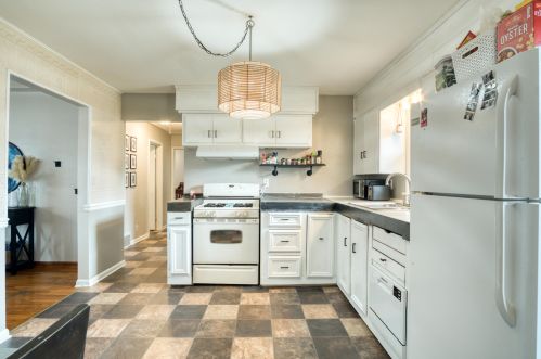 431 Giles Rd, Meskegon MI  49445-1319 exterior