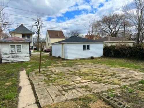 209 15th Ave, Broadview, IL 60153-1421